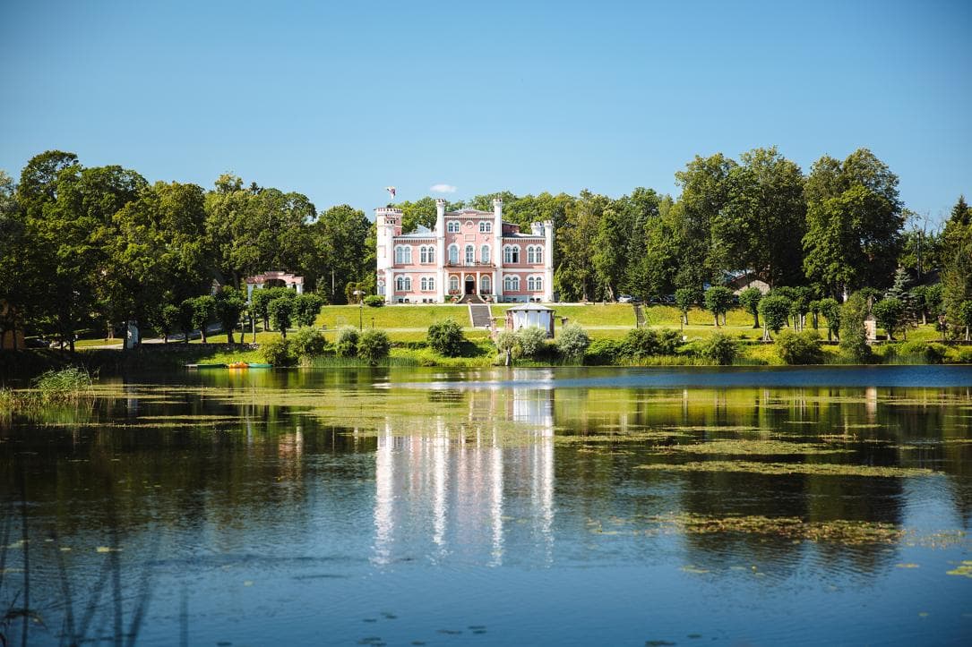 Bīriņu Pils Parks